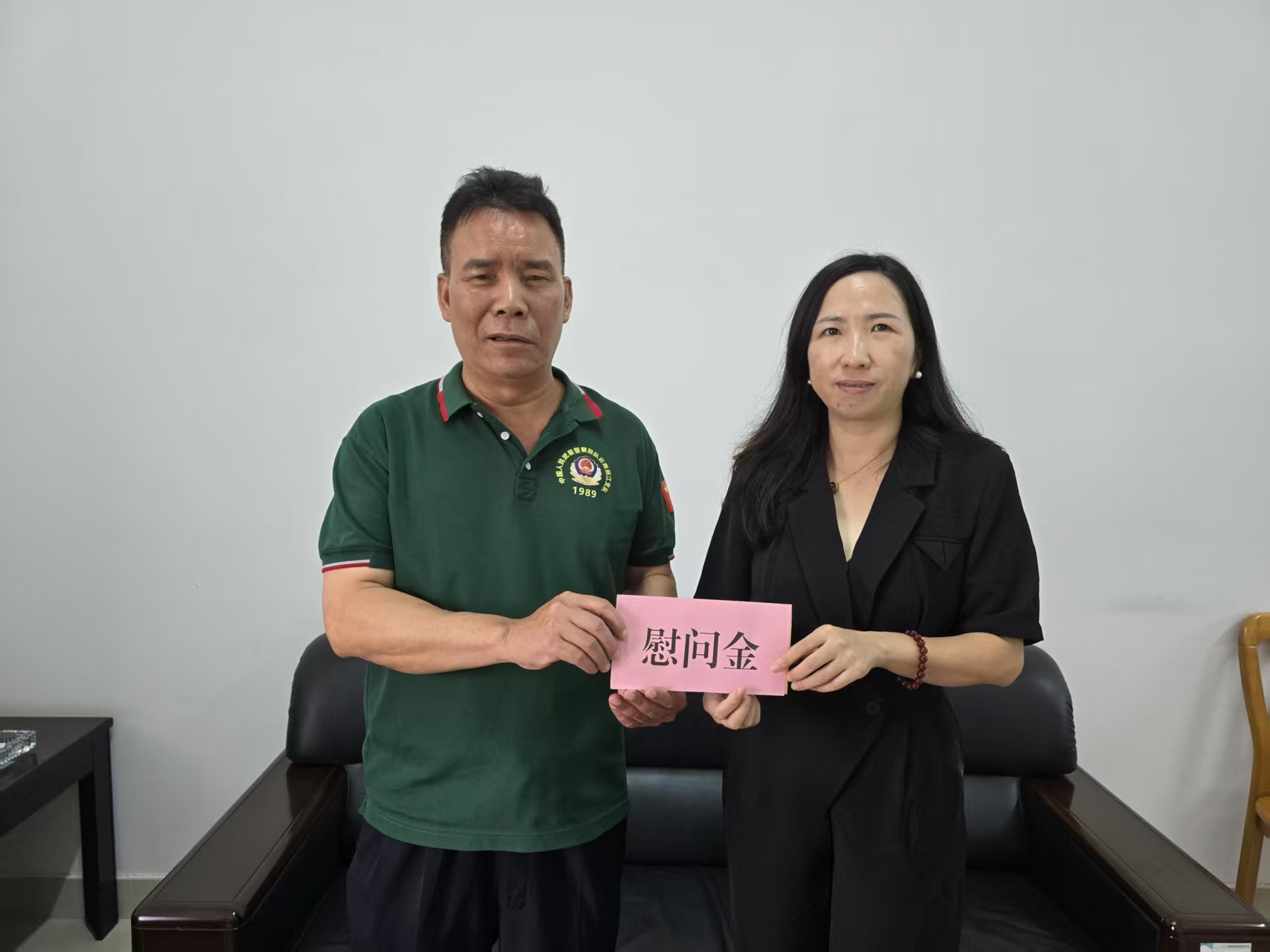 貴港桂糖公司黨支部開展慰問退役軍人活動